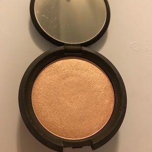 Becca Champagne POP Highlighter